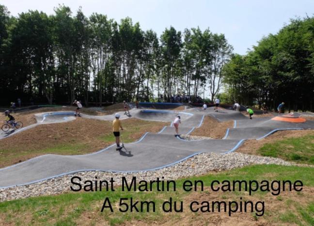 Camping Le Clos Savoye Biville-sur-Mer Exteriör bild